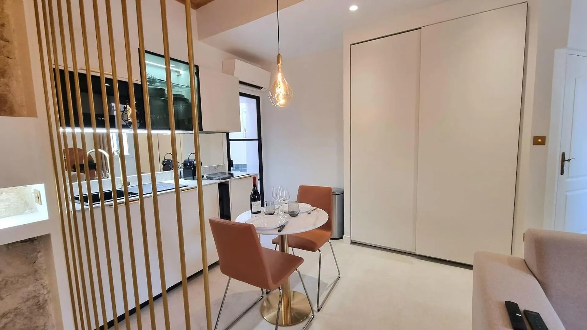 25 Rue Celony - Le Vendome - Jacuzzi - Videoprojecteur Apartment Aix-en-Provence France